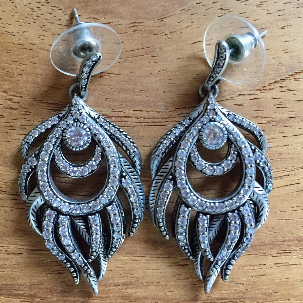 Kendra Scott Emelia Earrings
